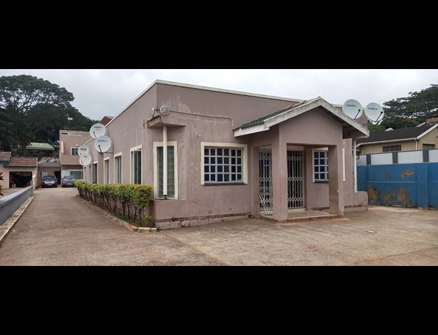 9 BEDROOM HOUSE FOR SALE IN ISIPINGO RAIL